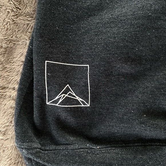 Heather Grey Wanderlust Sweatshirt - Picture 2 of 2